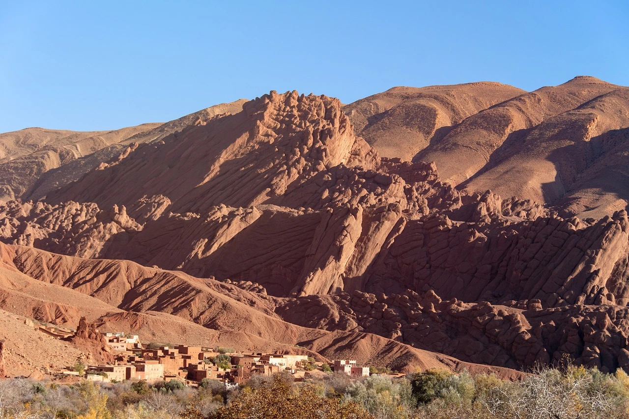 visit Todra Gorges during 3 days tour from marrakech to merzouga